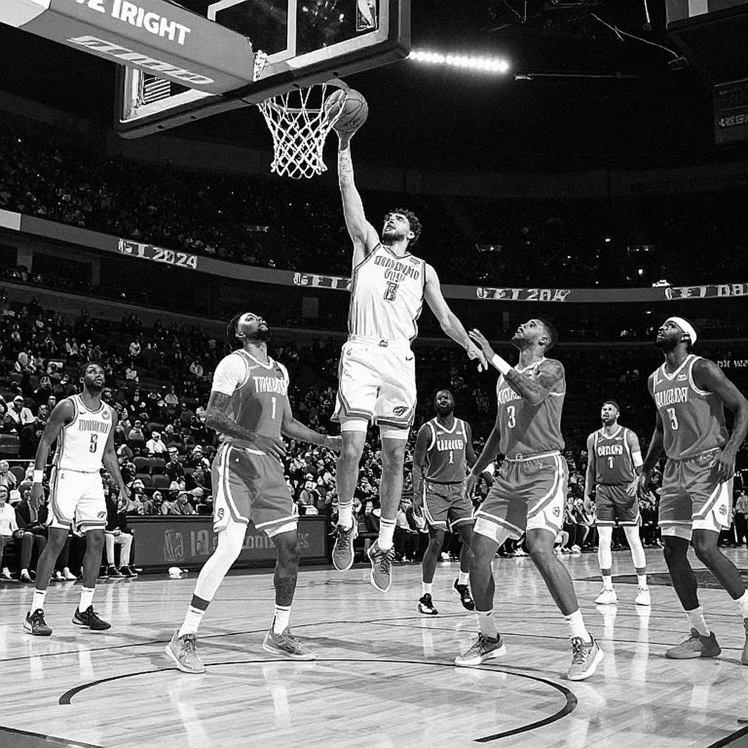 Stephen Curry và cú giảm 20 triệu USD: Bản kiểm toán lạnh lùng gửi ban lãnh đạo Warriors