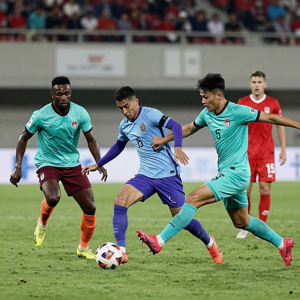 Five days, five hikes: the team bus and the real limit of Pakistan's football