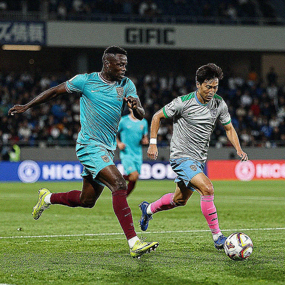 Bạo lực V-League: 'Làm đúng luật' phải bắt đầu từ chiếc còi