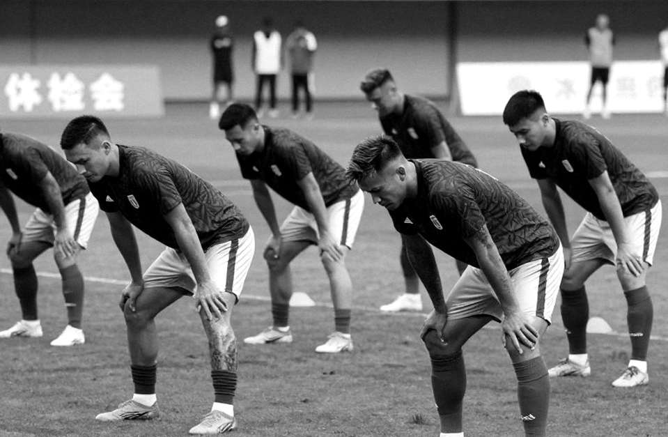 Matteo Guendouzi và tuyên bố sau trận đấu quan trọng: Phản ứng mạnh mẽ, nhưng vẫn thiếu dữ liệu để kết luận Matteo Guendouzi và tuyên bố sau trận đấu quan trọng: Phản ứng mạnh mẽ, nhưng vẫn thiếu dữ liệu để kết luận
