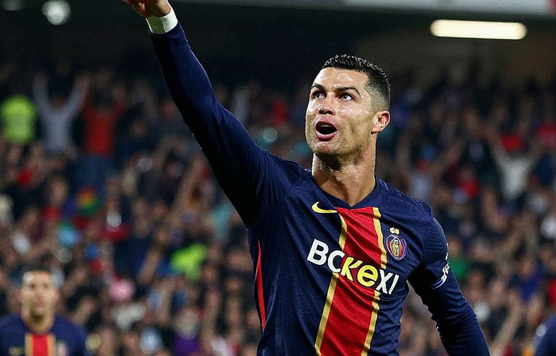 Chiếc xe đạp của Mbappé và nỗi lo đầu gối giữa cuộc đua La Liga