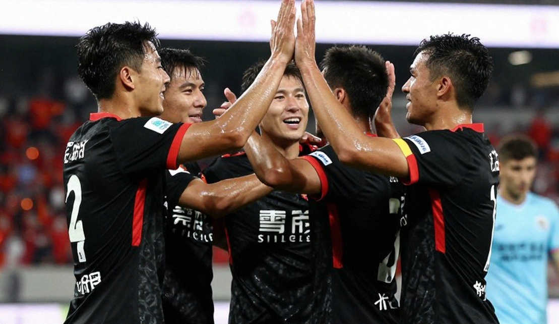 Bản đồ chuyển nhượng V.League: Khi dòng tiền Việt Nam học cách chảy ngược